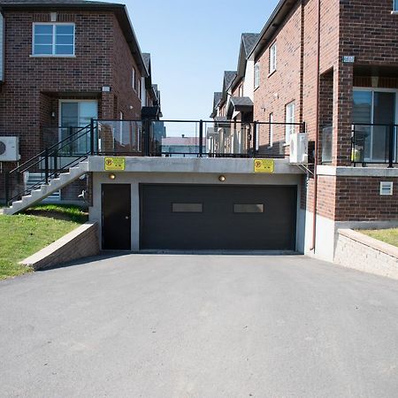 2-bedroom Townhome Saint-Martin West Laval Apt D Exterior foto