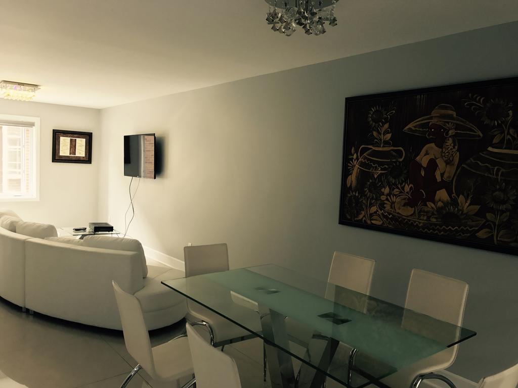 2-bedroom Townhome Saint-Martin West Laval Apt D Exterior foto
